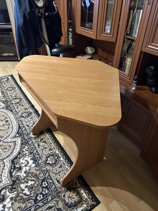 Стіл офісний