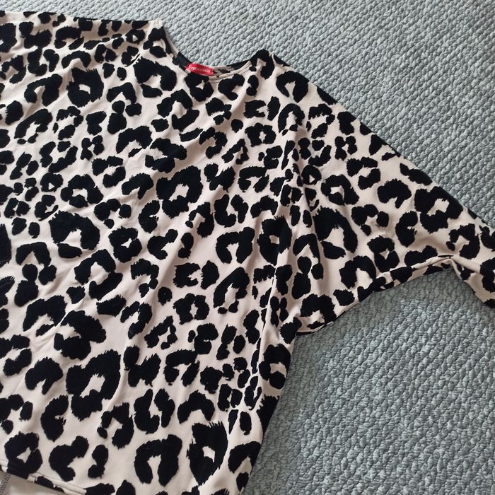 Sukienka oversize panterka asymetryczna  M