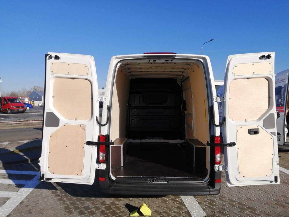 Zabudowa samochodu dostawczego Crafter L3/L4/L5 podłoga boki drzwi