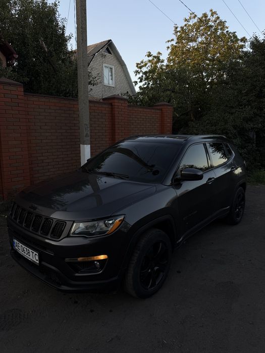 Продам Jeep Compass