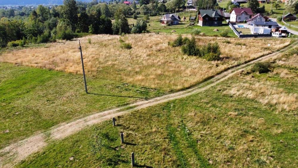 Продається ділянка. с. Микуличин. 40 сотих. Асфальт. Каньйон. Річка
