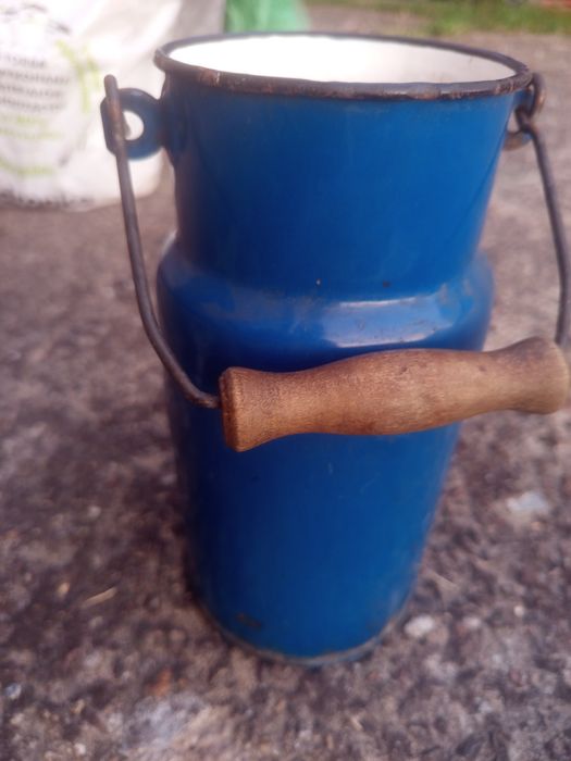 Kanka na mleko PRL emaliowana