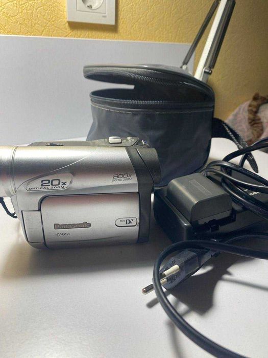 Відеокамера panasonic nv gs6 20x optical zoom