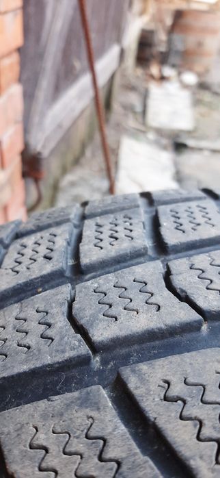 Продам зимню резину