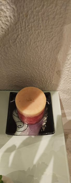 2 pratos de vidro com 2 velas441942998149376001
