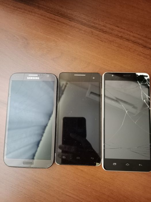 Телефоны на запчастини