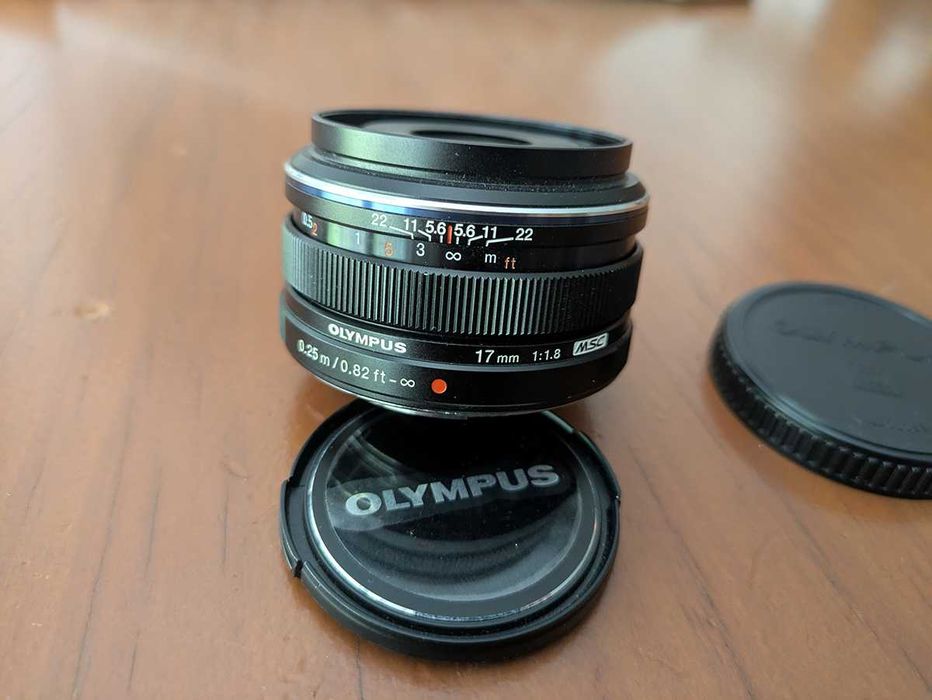 Olympus M. Zuiko Digital 17mm f/1.8 "c/nova"
