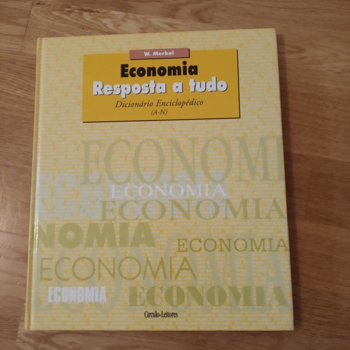 Coleção de livros "Economia - resposta a tudo" - círculo de leitores