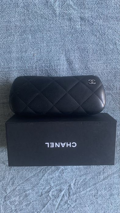 Estojo Chanel para oculos
