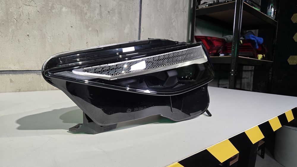 Audi A6 C9 Matrix LED фари комплект оригінал OEM Європа