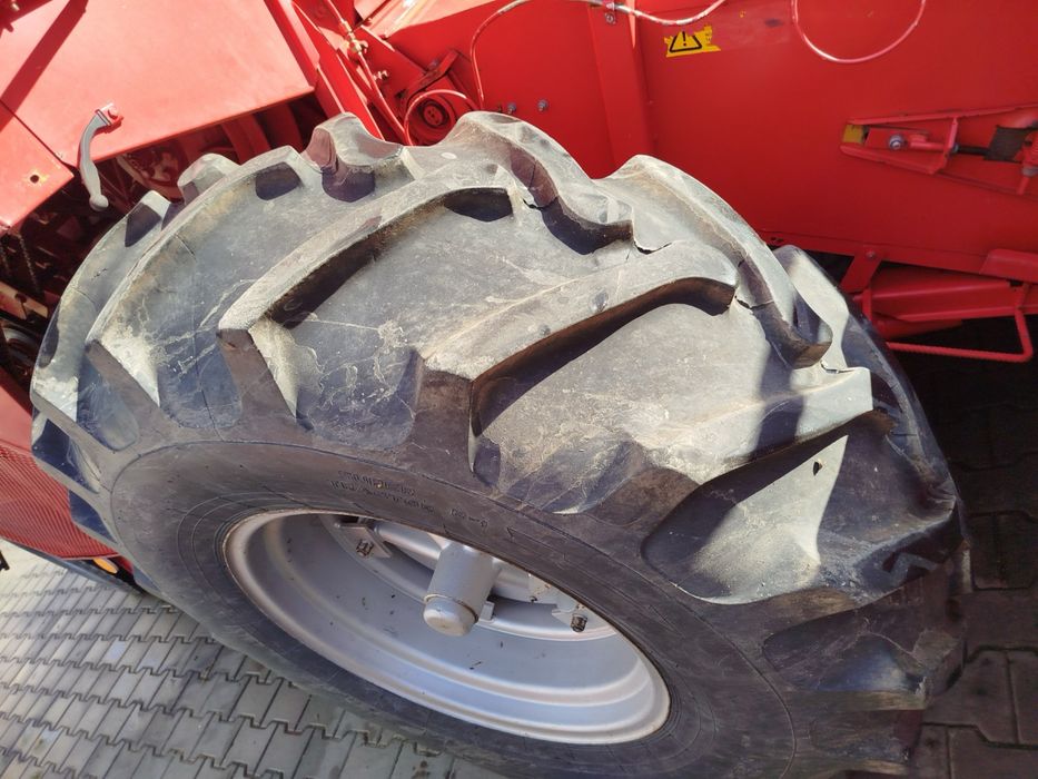 Комбайн Массей Фергюсон 20. Massey Ferguson 20