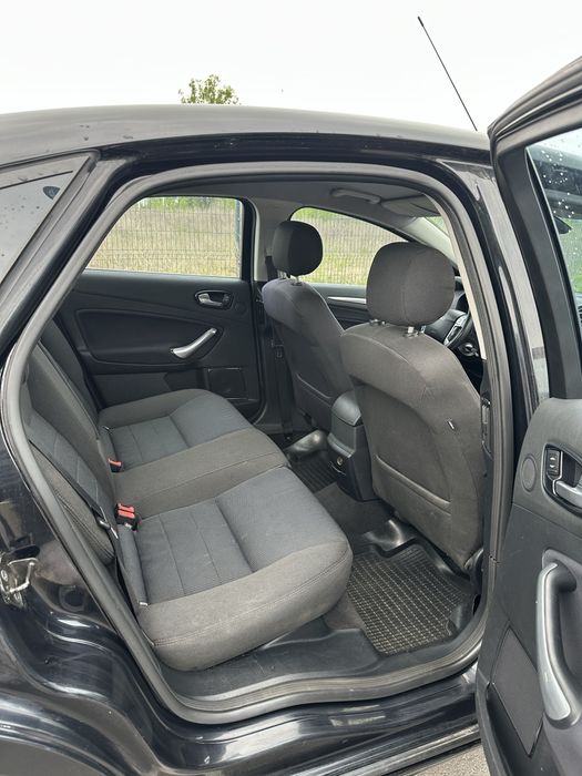 Ford Mondeo Mk4 2,3 AT