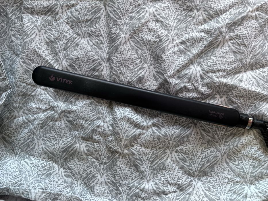 Випрямляч для волосся (щипці для волосся) vitek