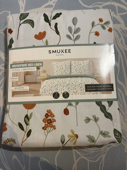 zestaw pięciu kompletów pościeli