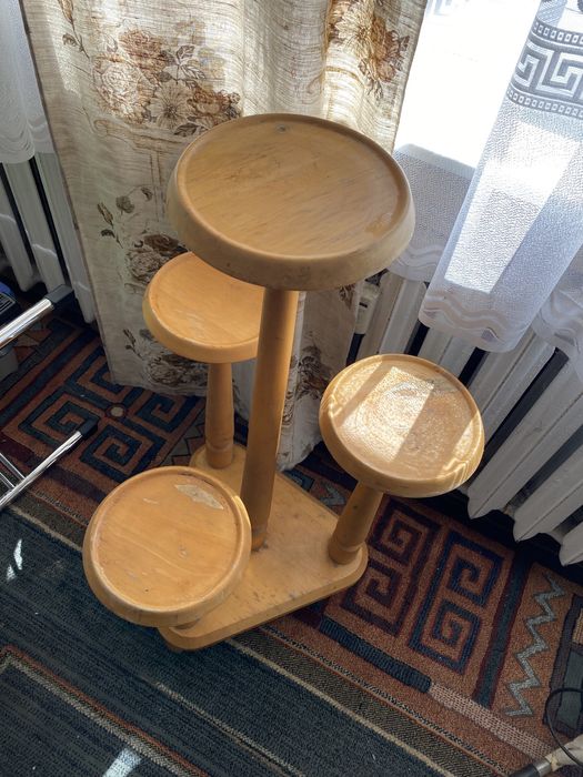 Stojak na kwiaty drewniany