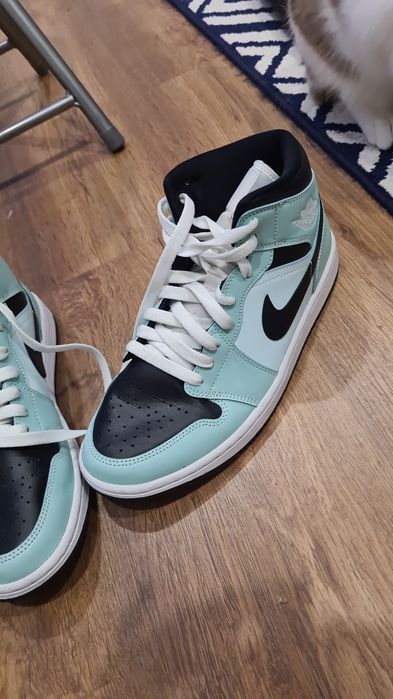 Jordan bota tamanho 42