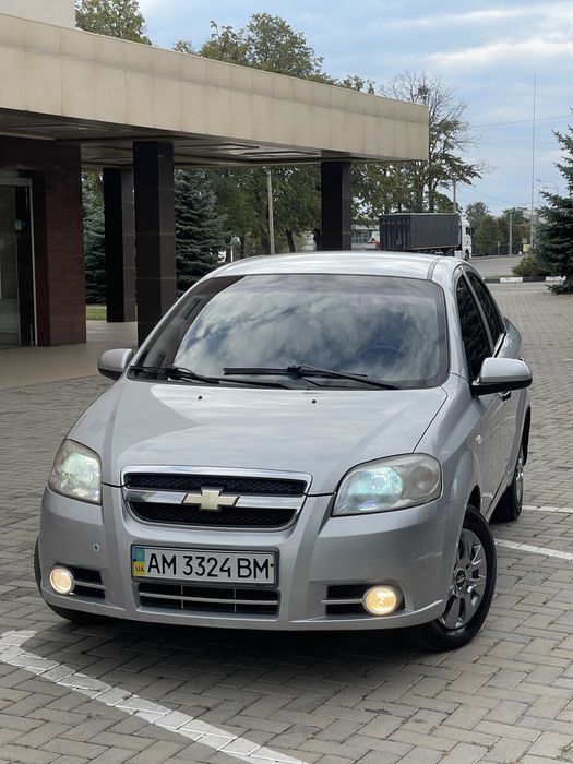 Chevrolet Aveo 1.5 автомат газ/бензин T250