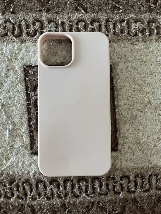 Чехлы на Iphone 13