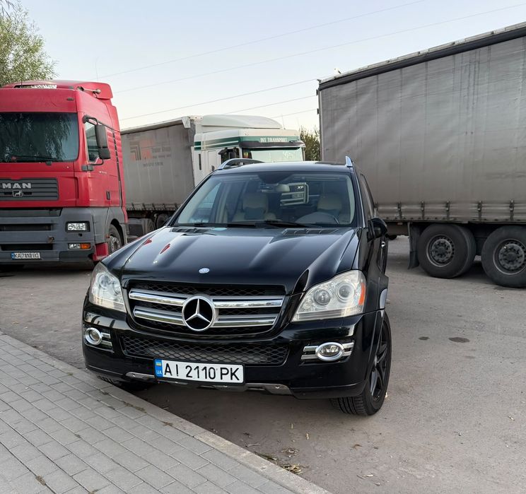 автомобіль Mercedes-Benz