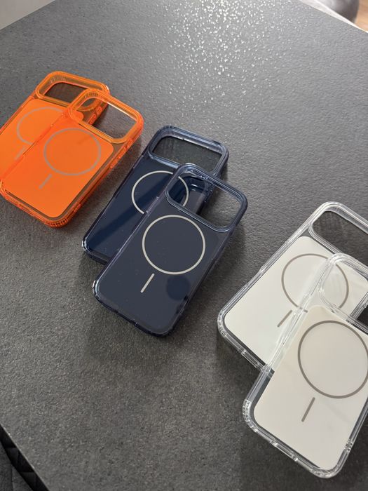 Чохол Glossy Case with MagSafe для 17 серії