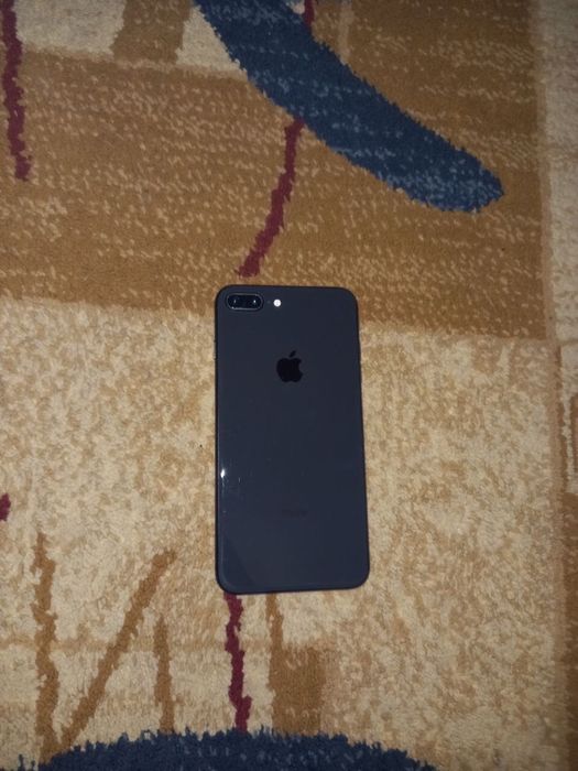 Apple iPhone 8Plus
