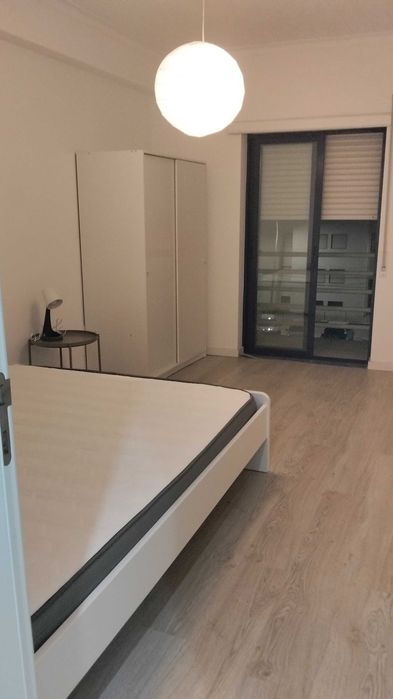 Quarto em alhos vedros