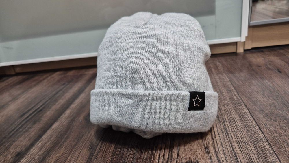 115 A czapka szara gwiazdka sinsay damska