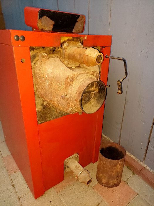 Продам Котел ВІАДРУС на дровах в хорошому стані