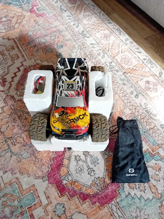 Carro telecomandado derc