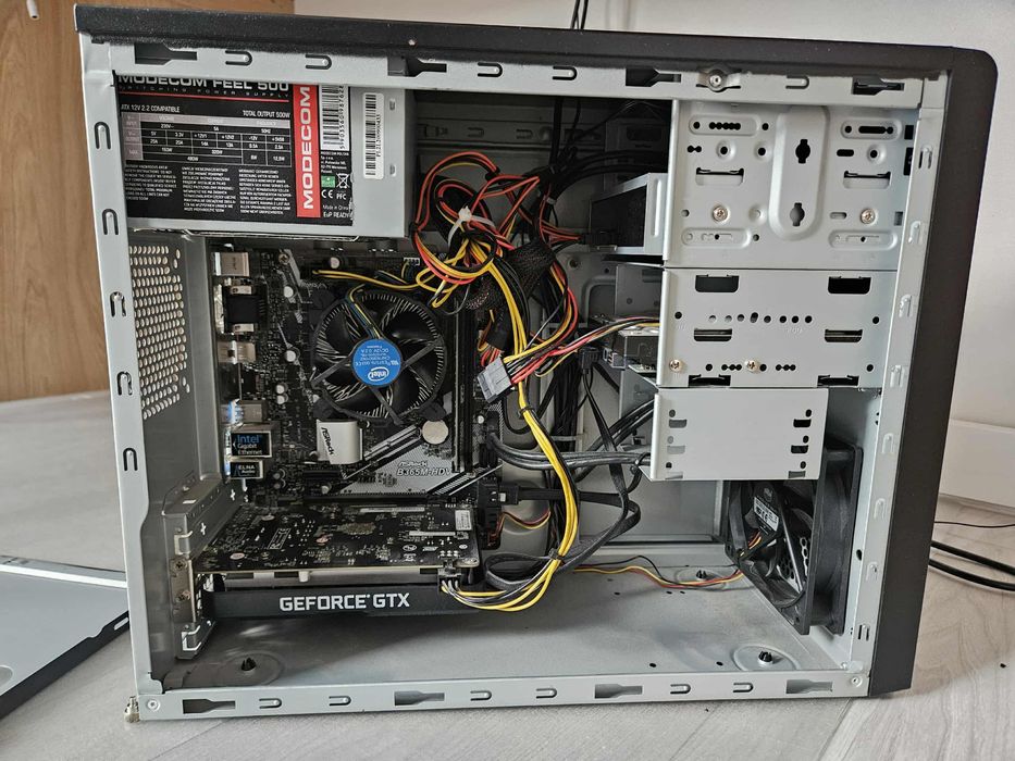 Komputer gamingowy konkretne informacje w opisie