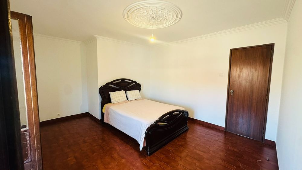 QUARTO pra arrendar disponível entrada imediata