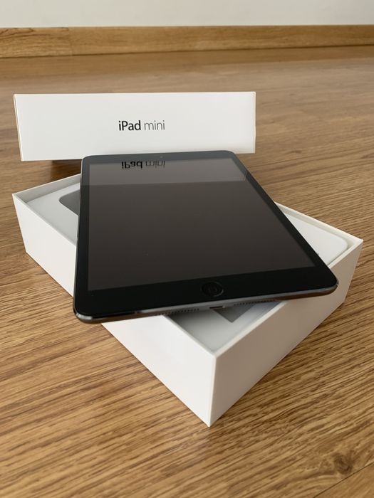 iPad Mini 3 - 16GB Space Gray