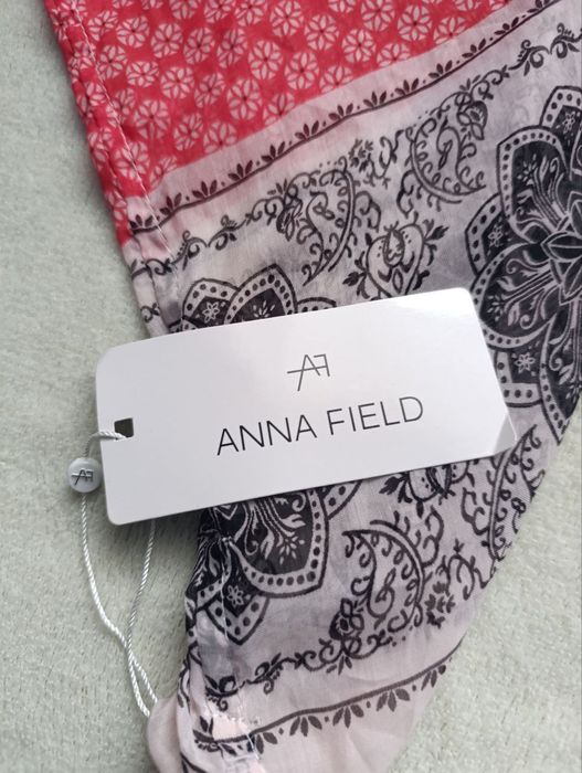 Хустка Anna Field