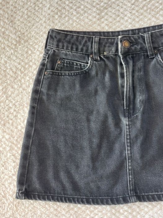 Spódniczka jeansowa, mini, ciemnoszara. Bershka.  XS/S