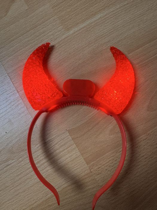 Opaska rogi diabła świecące