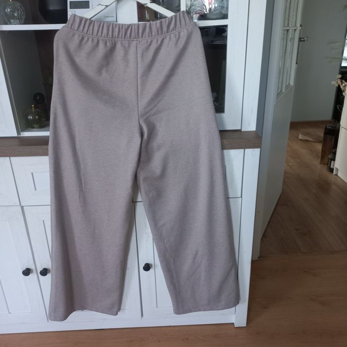 Spodnie damskie mohito i stradivarius