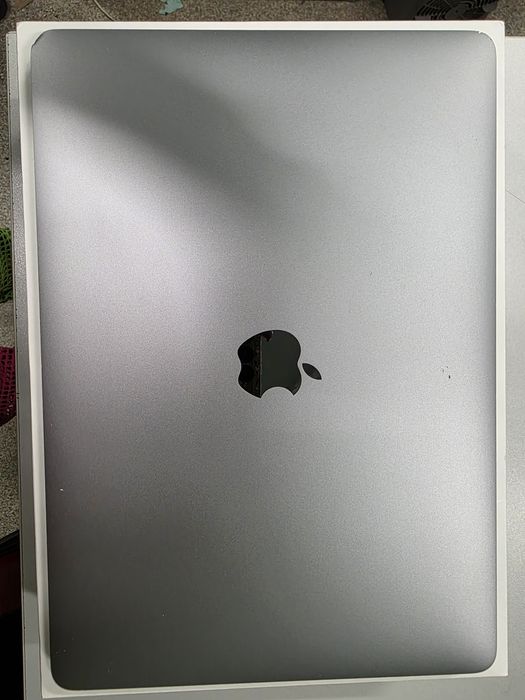 Продам MacBook Pro
