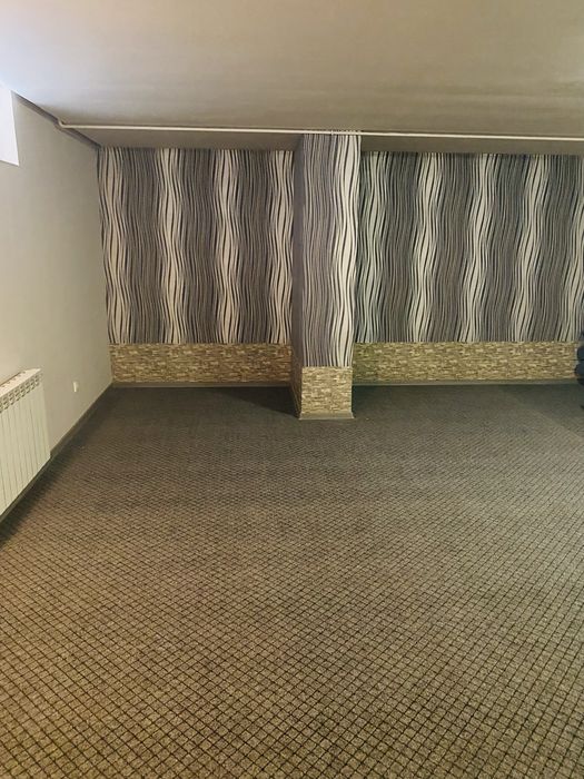 Оренда будинку 4+ кімнат