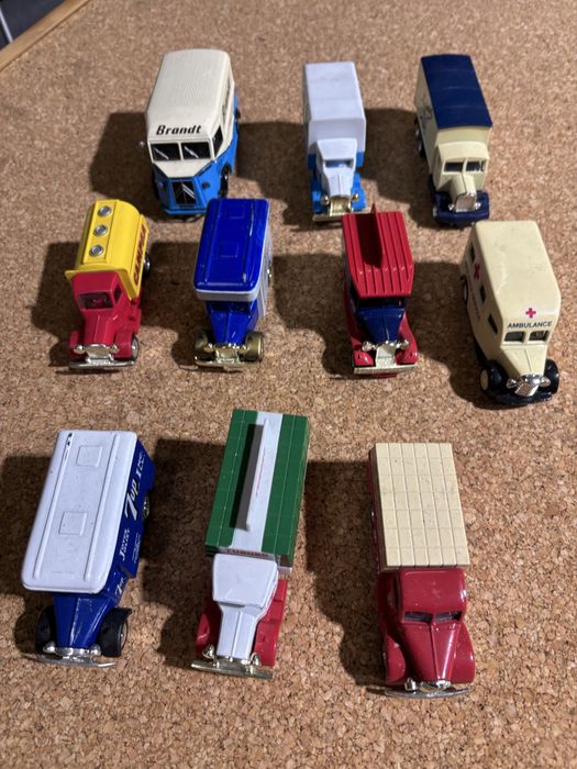 Carrinhos miniatura bom estado