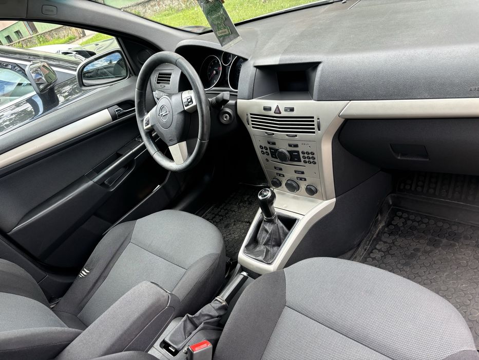 Opel Astra 1.6gaz 2007r