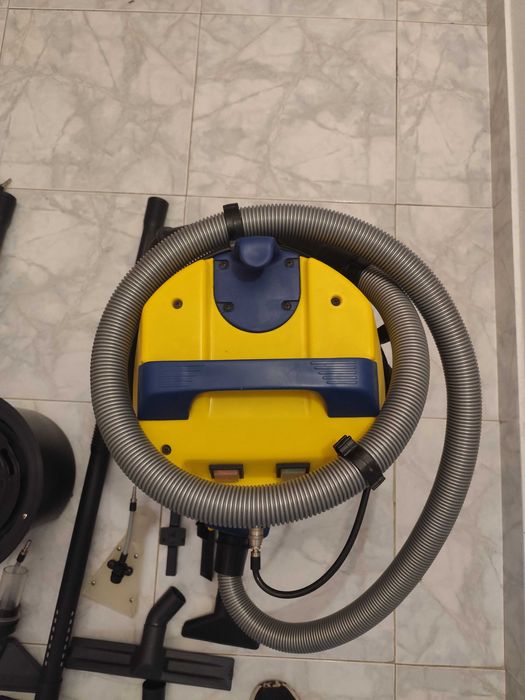 Aspirador de sólidos e líquidos