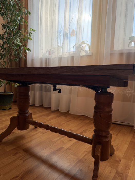 Журнальний столик