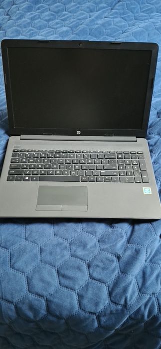Laptop HP 250 G7