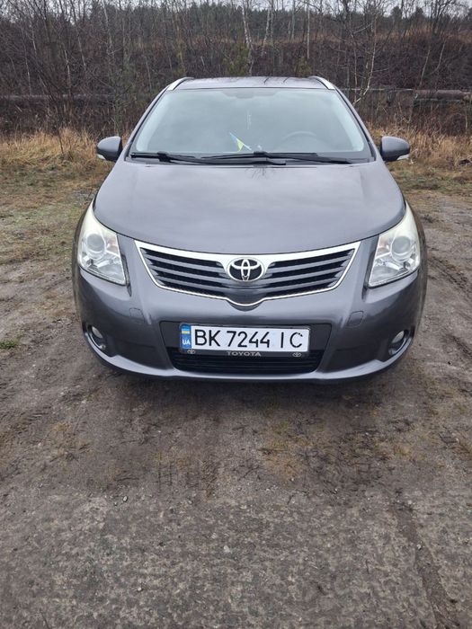 Продам тойота авенсіс