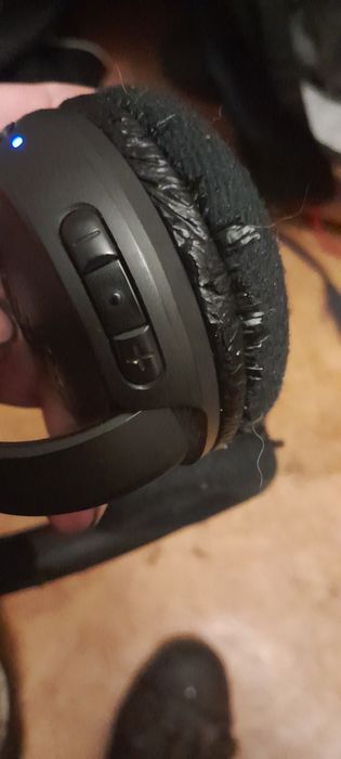 Продам безпроводные наушники