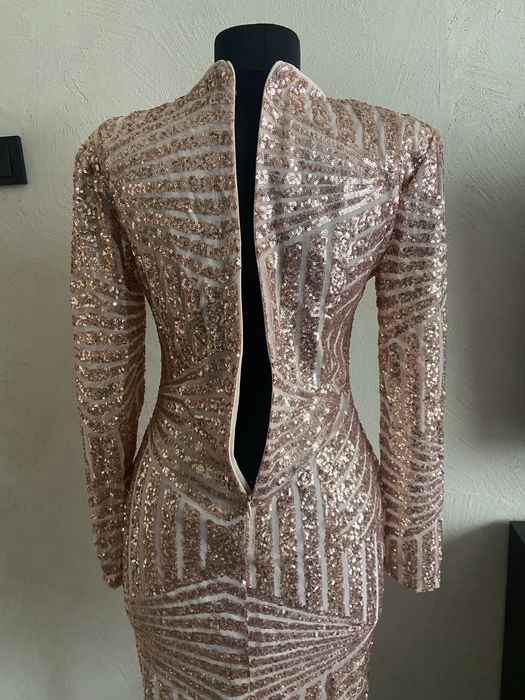 Сукня, плаття жіноче