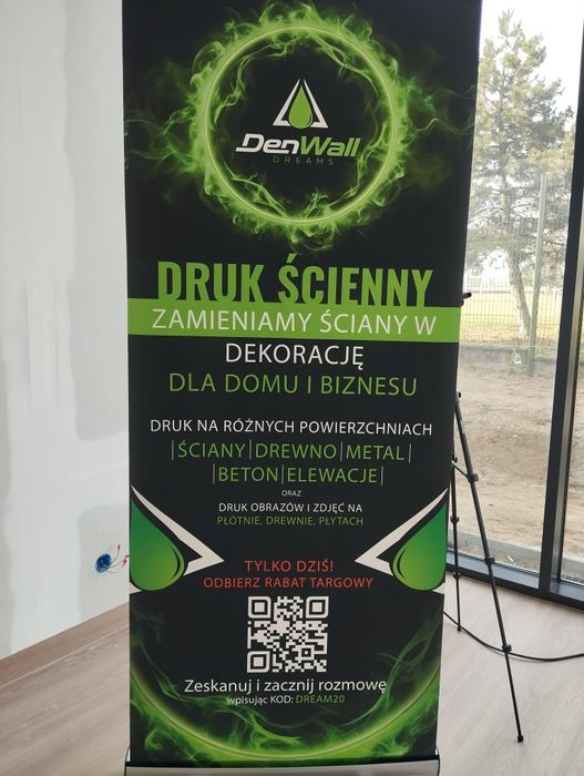 Denwall  Druk Ścienny UV – Twoja Grafika na Ścianie w Kilka Godzin