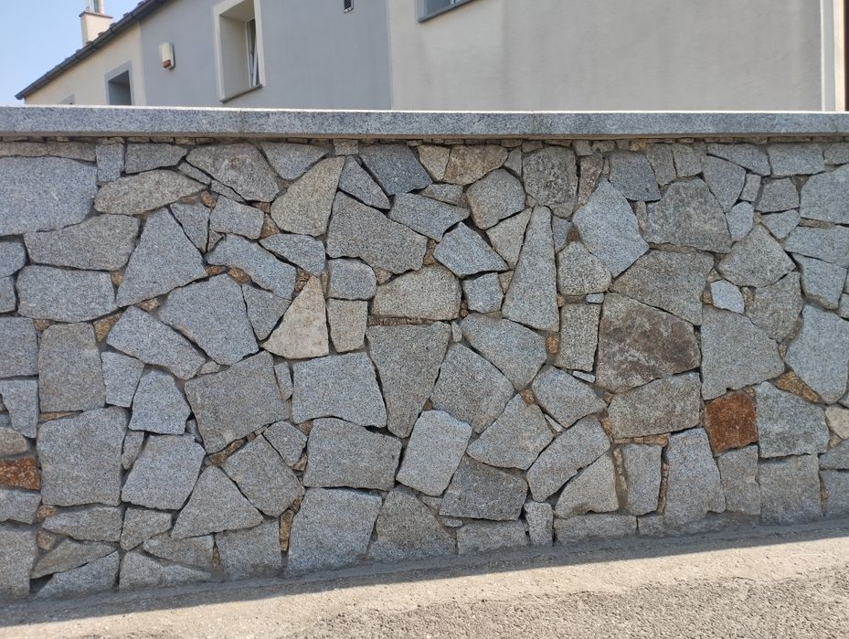 Grysy Otoczaki Kora Antracytowa Dalmatyńczyk Gnejs Otoczaki