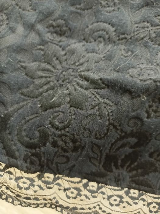 Czarny komplet garsonka z koronką