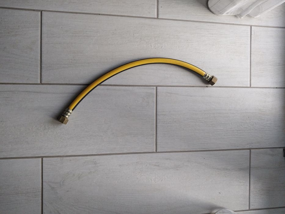 Шланг газовий новий. Длинна 50 см.